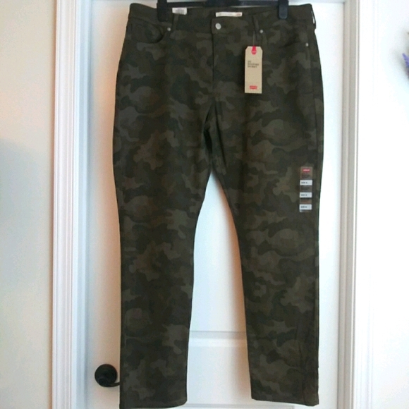 Levi's Denim - NWT Sz 22W Levi's Camo 311 Shaping Skinny Jeans
